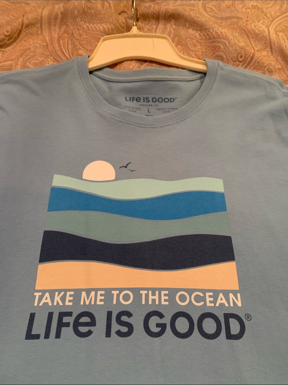 Life Is Good Men's Light Blue 'Take Me to the Ocean' Graphic Tee.